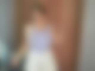 Live cam show with IlaLeftridge - Tease Blonde Hair on nudelive.tv
