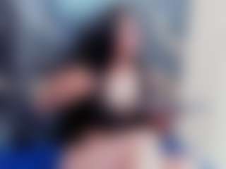 Ivonnee27's Live Sex Cam Show