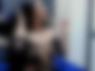 Ivonnee27's Live Sex Cam Show
