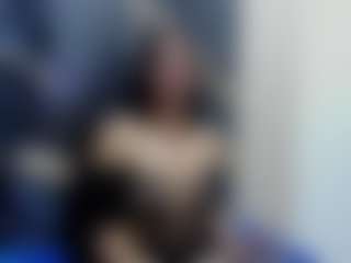 Ivonnee27's Live Sex Cam Show