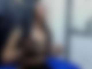 Ivonnee27's Live Sex Cam Show
