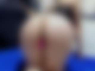 Ivonnee27's Live Sex Cam Show