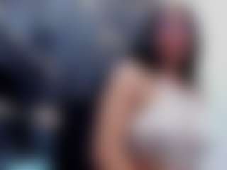 Ivonnee27's Live Sex Cam Show