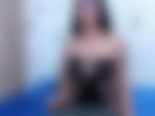 Ivonnee27's Live Sex Cam Show