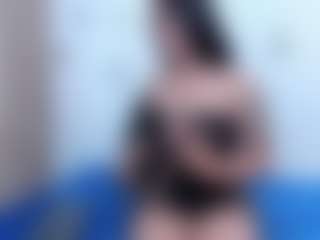 Ivonnee27's Live Sex Cam Show