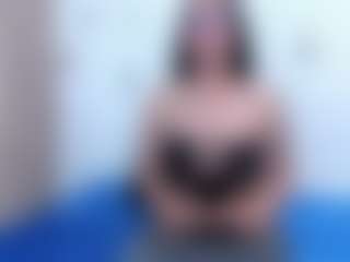 Ivonnee27's Live Sex Cam Show