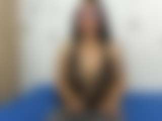Ivonnee27's Live Sex Cam Show