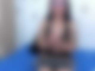 Ivonnee27's Live Sex Cam Show