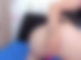 Ivonnee27's Live Sex Cam Show