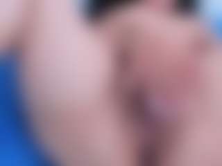 Ivonnee27's Live Sex Cam Show