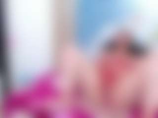 Ivonnee27's Live Sex Cam Show
