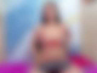 Live cam show with Ivonnee27 - Innocent on Camsoda