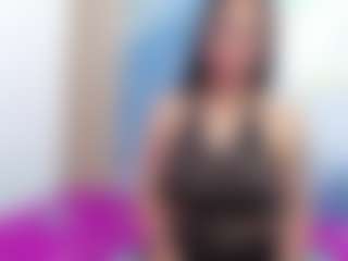 Ivonnee27's Live Sex Cam Show