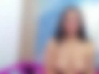Ivonnee27's Live Sex Cam Show