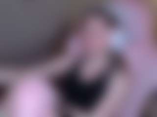 Live cam show with Julia - Striptease on x69.live
