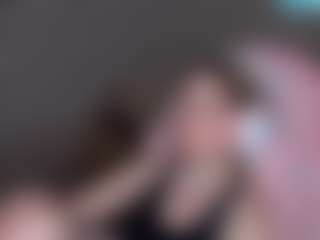 Live cam show with Julia - Gray Eyes on madthumbs