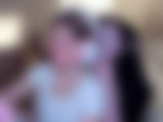 Live cam show with Julia - Brown Hair Teen (18+) on CamSextacy