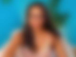 Live cam show with Louise-Flowers - Moaning on Camsoda