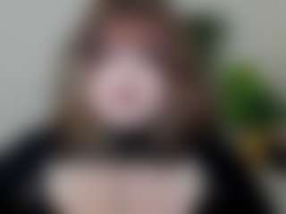 Live cam show with OpheliaLush - Glasses on Soda Cam