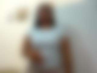 Live cam show with Rosa - College on StripNow