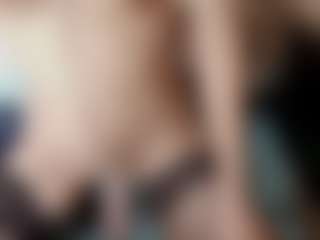 Live cam show with TakishaWaite - Athletic Middle Aged on Camsoda