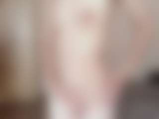 Live cam show with TakishaWaite - Shaved Pussy on Camsoda