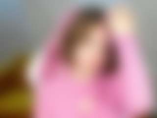 Live cam show with Tara-Linn - Camel Toe on AdultVida.com