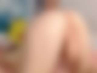 Live cam show with Lia - Green Eyes on Mixed Magazine Live