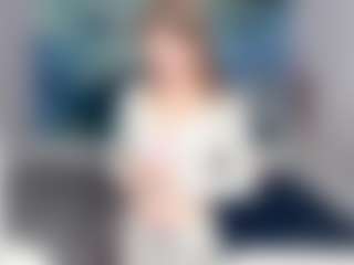 Live cam show with Lia - Red Hair Teen (18+) on livesuperchat.net