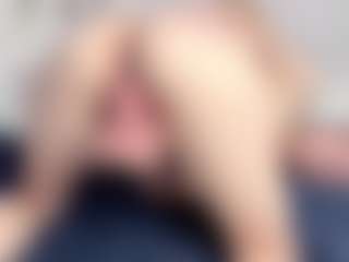 Live cam show with Lia - American Petite on Camsoda | united states