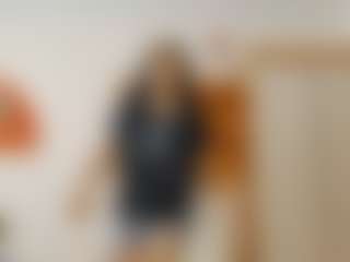 Live cam show with TressieBohlke - Brown Eyes on Camming Site