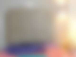 Live cam show with ARISSDELUNA - Striptease on CamSodaAdn