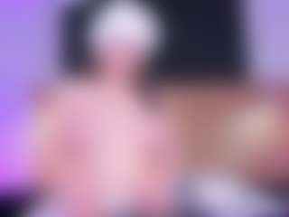 Live cam show with Barbara - Strip Mature on Camsoda