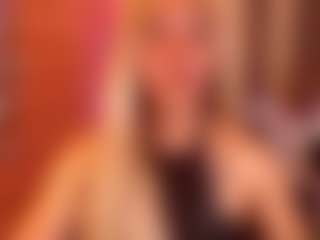 Live cam show with KattieFlirty - Tease on Camsoda