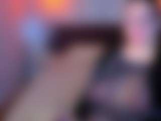 Kity-Mooree's Live Sex Cam Show