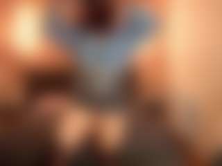 Live cam show with Kity-Mooree - Camel Toe on Dolls Live