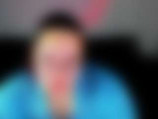 Live cam show with Kity-Mooree - Chubby on Fit Hotties