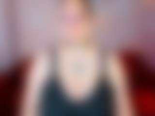 Live cam show with Kity-Mooree - Moaning on Camsoda