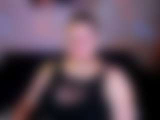 Live cam show with Kity-Mooree - Dress on CamwithHer