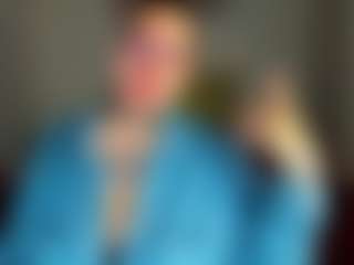 Live cam show with Kity-Mooree - Chubby on xplaylive.com