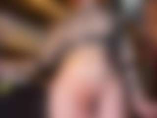 Live cam show with vynilaforever - HD on Camsoda