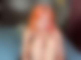 Live cam show with AmeliaRenova - Striptease on Camming Site