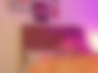 Live cam show with Mariana - Facial on CamwithHer