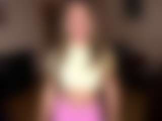 Live cam show with Melissa - Small Tits Young Adult on SpankPalCams