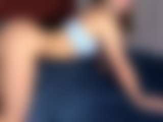 Live cam show with Melissa - White on eurowanks.com | france