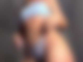 Live cam show with Melissa - Yoga on madthumbs