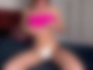 Live cam show with Melissa - Solo on Camsoda