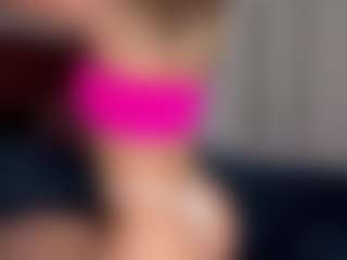 Live cam show with Melissa - Flashing on Camsoda