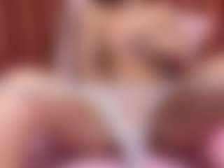 Live cam show with Melissa - Normal on Camsoda