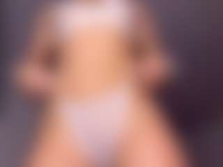 Live cam show with Melissa - Solo on Camsoda